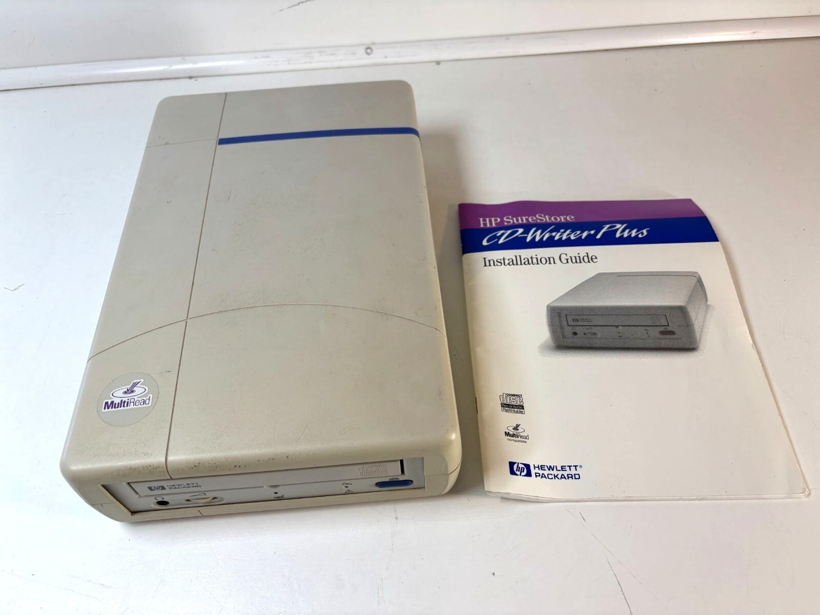 HP SureStore CD-Writer Plus External Drive With Installation Guide NO Power Cord