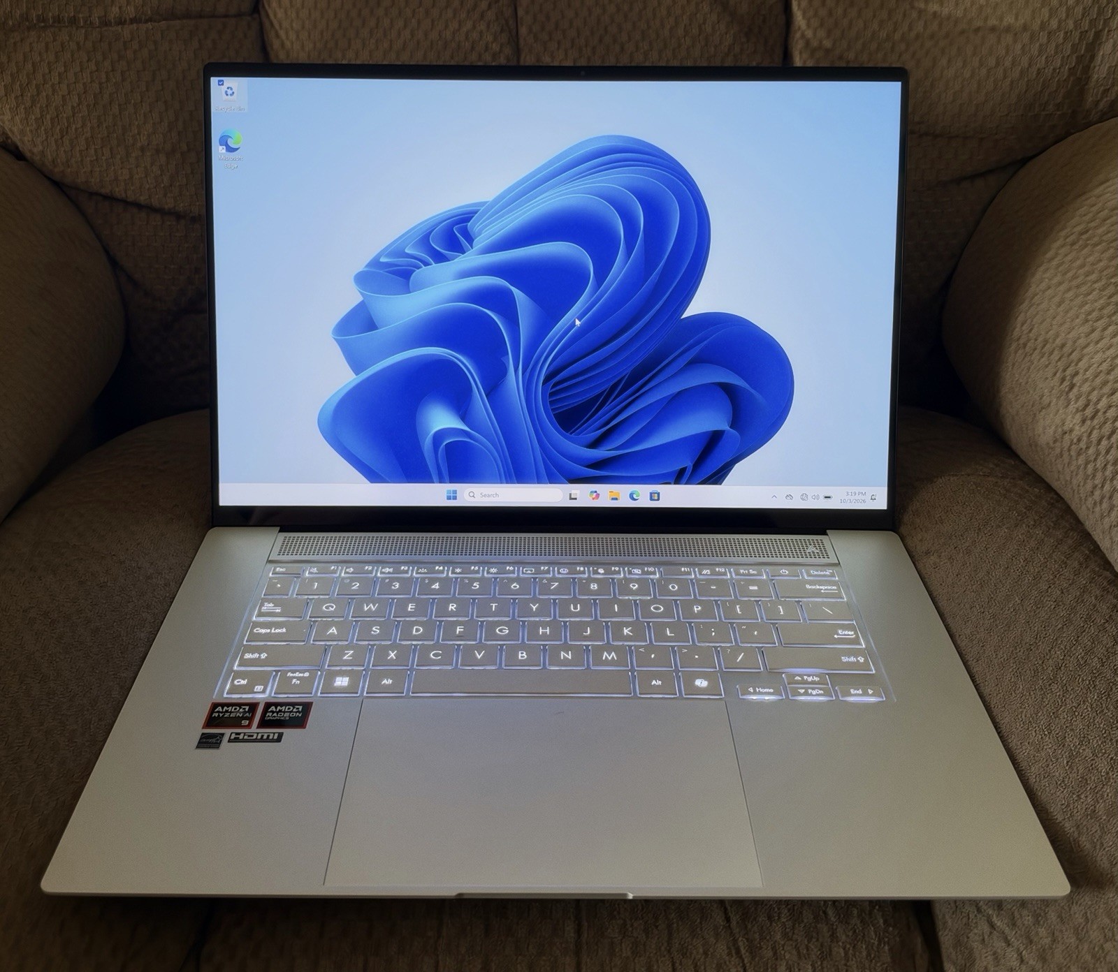 ASUS Zenbook S 16 3K 120Hz OLED Touch (Ryzen AI 9 365, 24GB/1TB) White Laptop