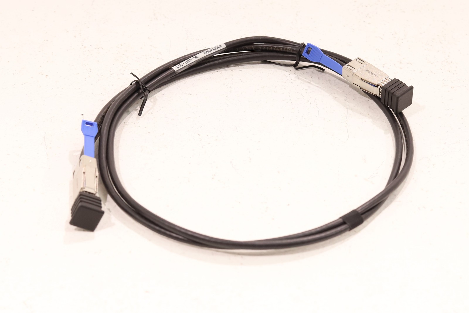 SuperMicro 1-Meter Mini-SAS HD to Mini-SAS HD Copper Cable P/N: CBL-SAST-0573