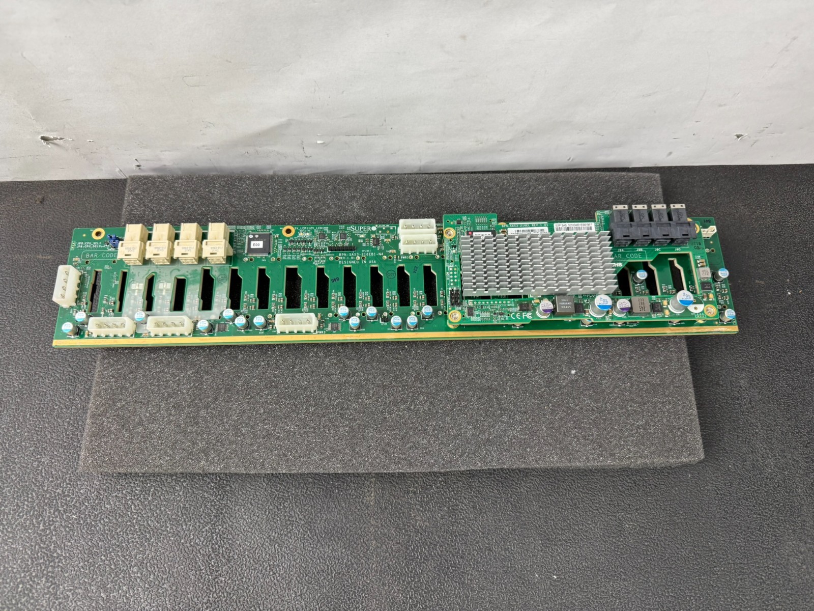 Supermicro BPN-SAS3-216EL 24x 2.5" SAS Backplane + SAS Expander Board