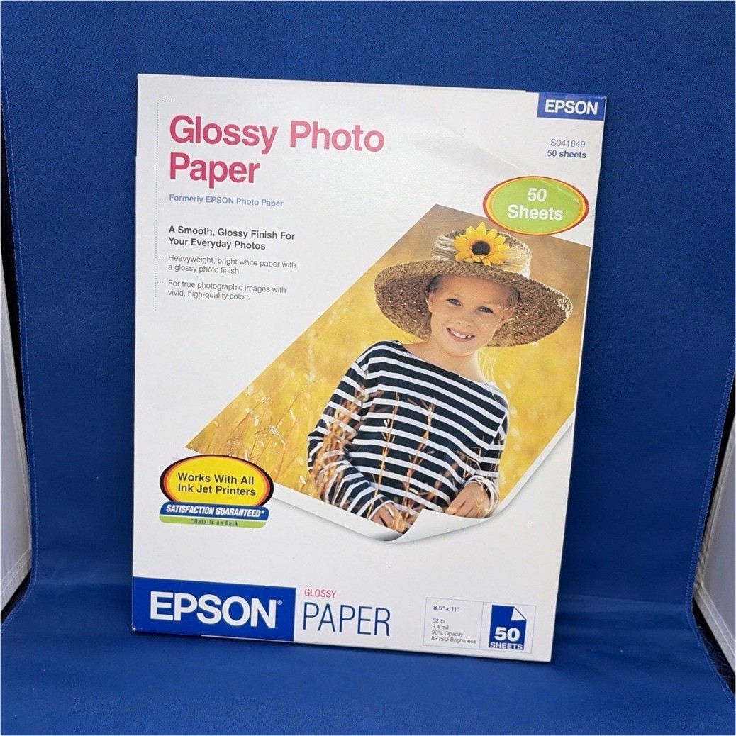 Epson Glossy Photo Paper Letter 8.5 x 11 in 50 Sheets Inkjet 52 lb S041649
