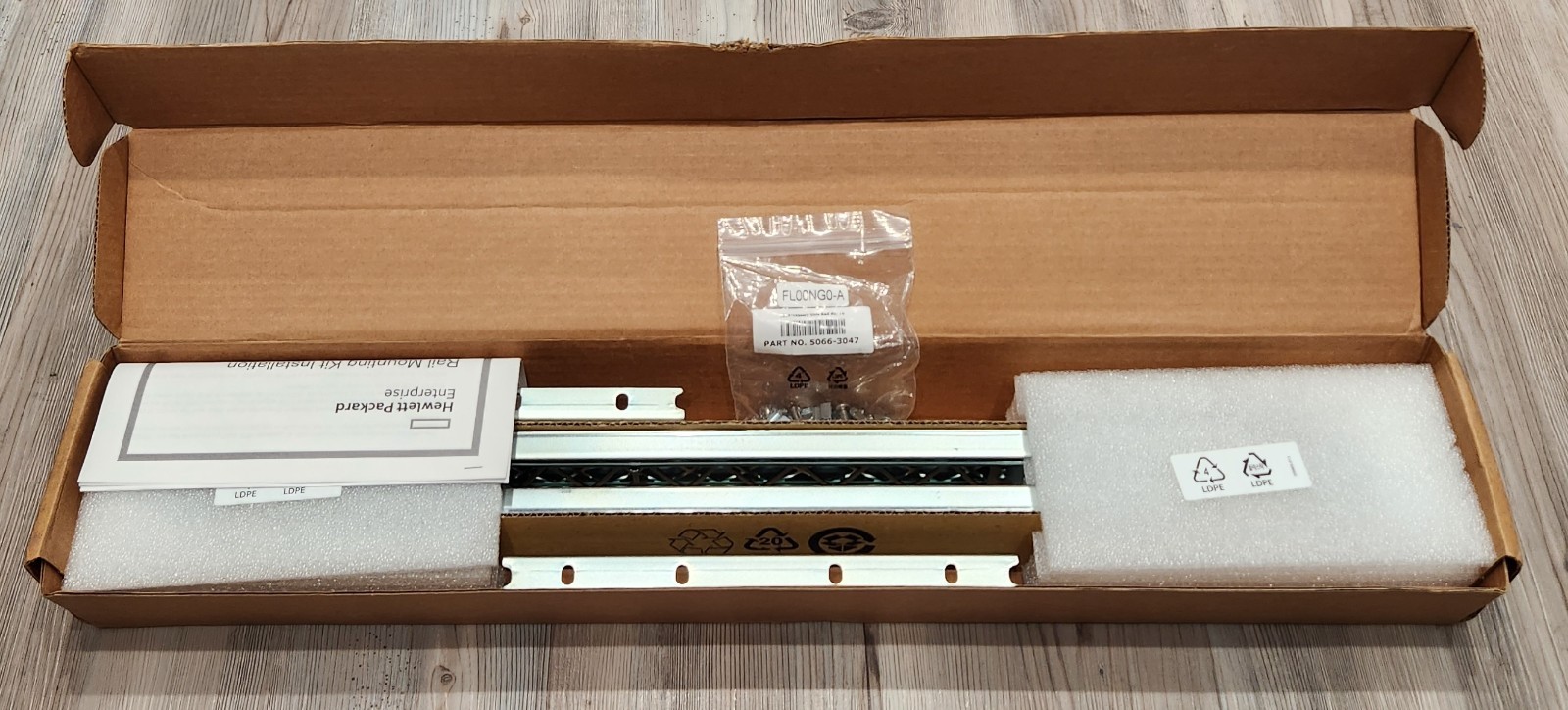 HPE J9852A X450 4U/7U Universal 4-Post Rack Mounting Kit - New/Unused/Open Box