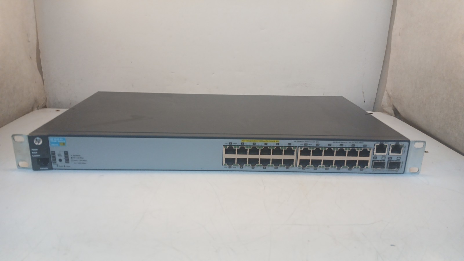 HP ProCurve J9624A 2620-24 PoE+ Ethernet Network Switch *WORKING* *READ*