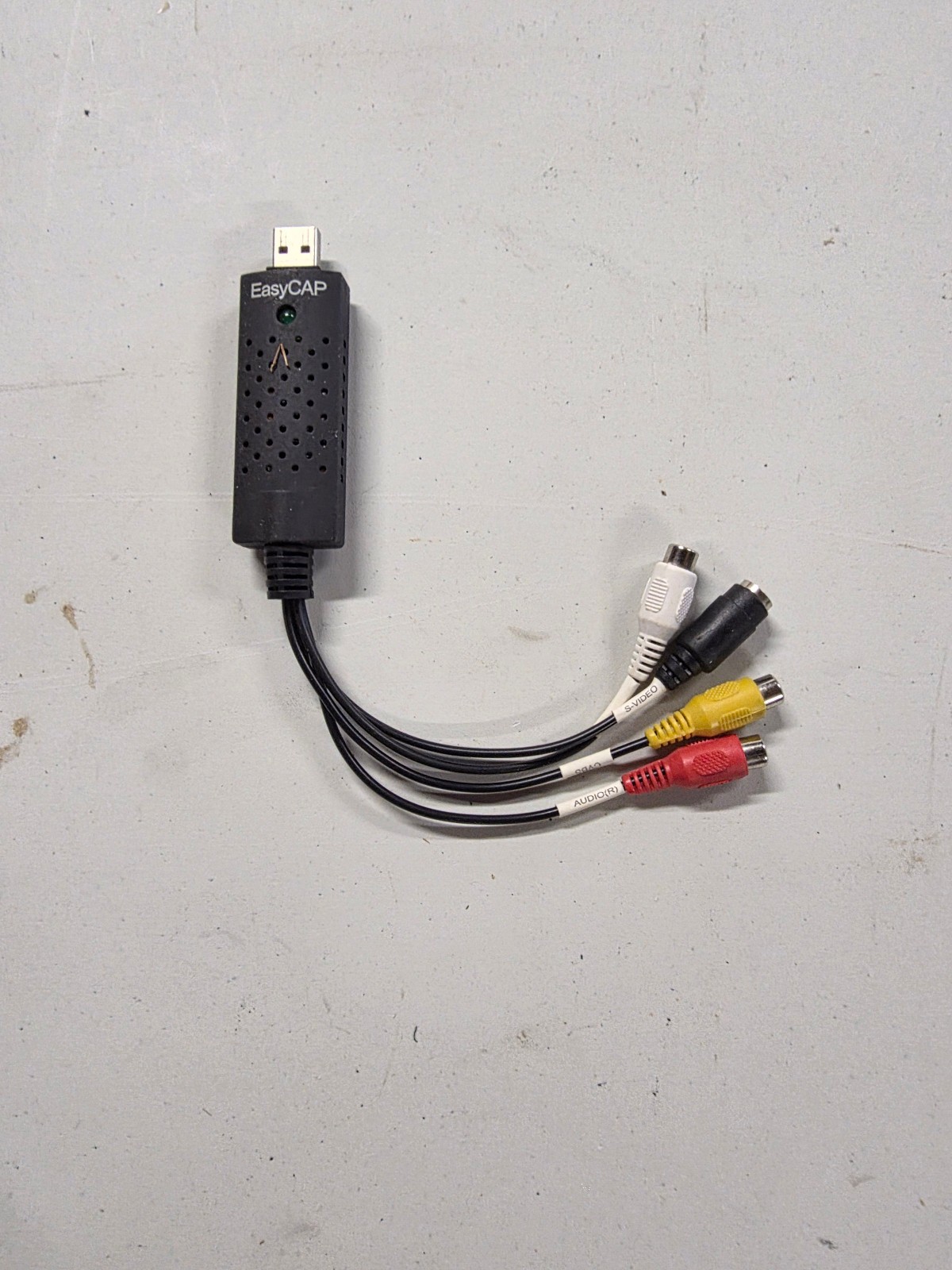 EasyCAP USB 2.0 Video Capture Card Adapter with Audio DC60 VHS to DVD Sealed