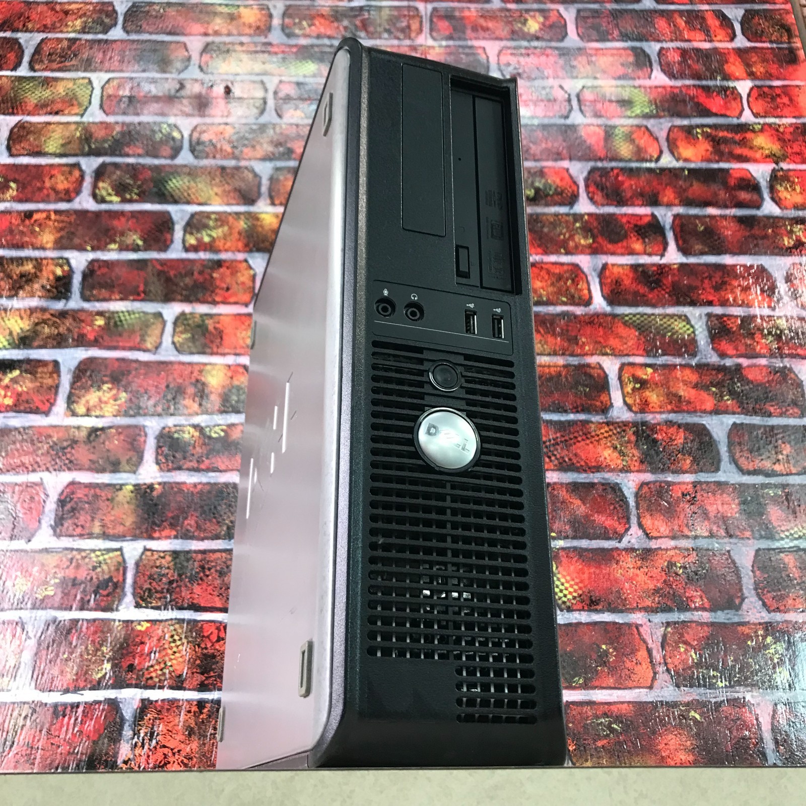DELL OPTIPLEX 360 DT Core 2 Duo 2.66GHz 4GB RAM 250GB HD (Windows 7 Pro 64-Bit)