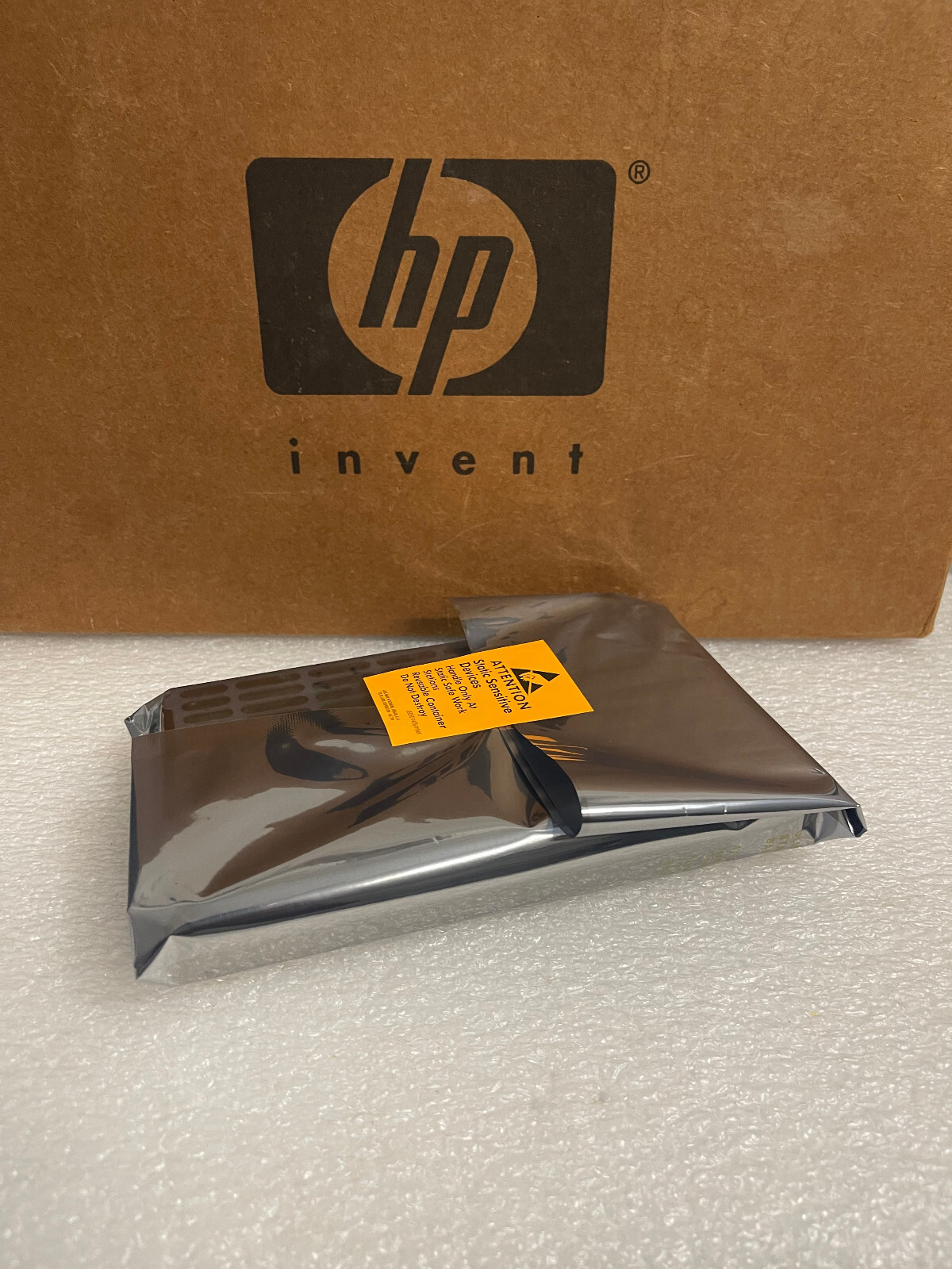 HP EF0300FATFD 300GB 15K 6G LFF 3.5'' SAS Hard Drive 533871-001