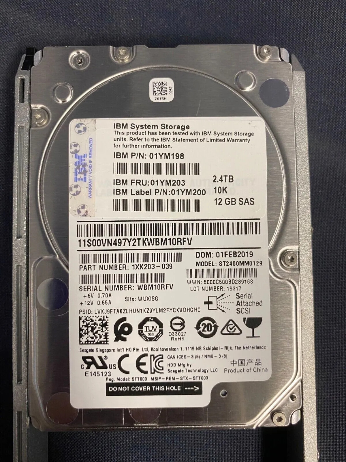 FOR 01YM200 01YM198 01YM203 IBM/Lenovo 2.4TB 10K SAS 12G V5000 HDD Hard Drive