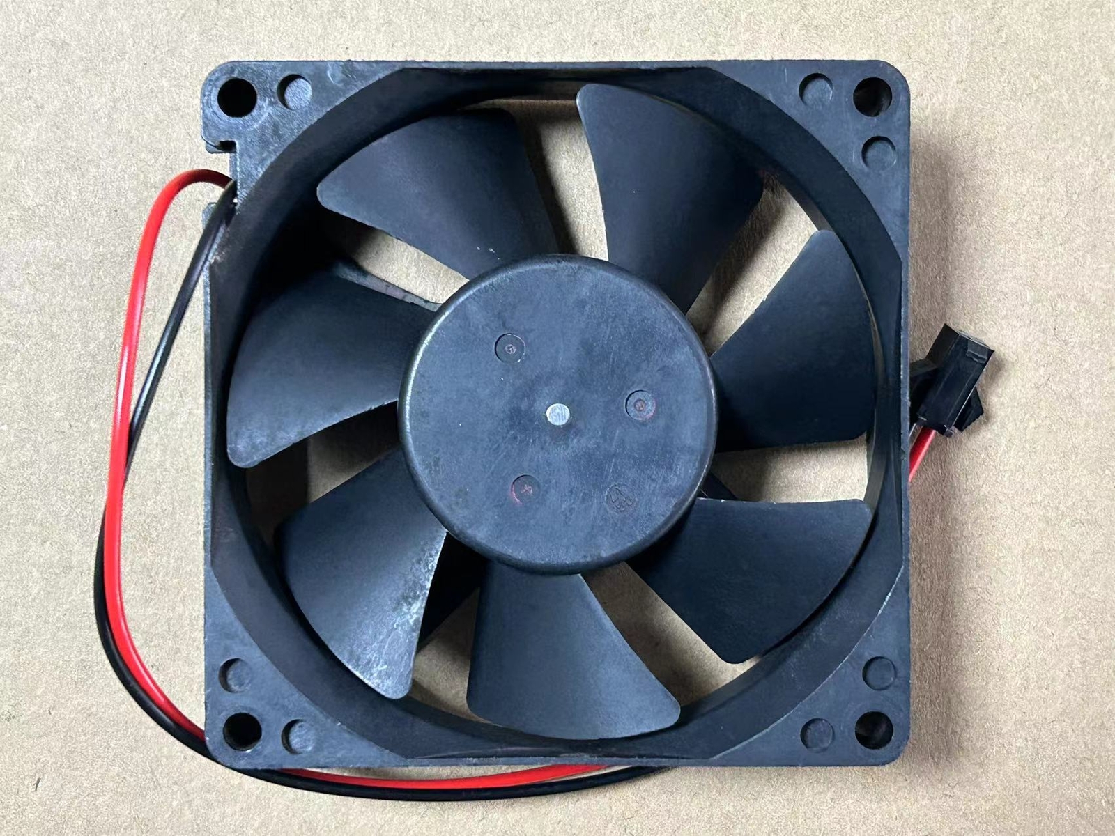 1PCS BETA SL NIDEC Fan D08A-24TS2 05 DC 24V 0.23A 2 PIN 80*80*25MM Model