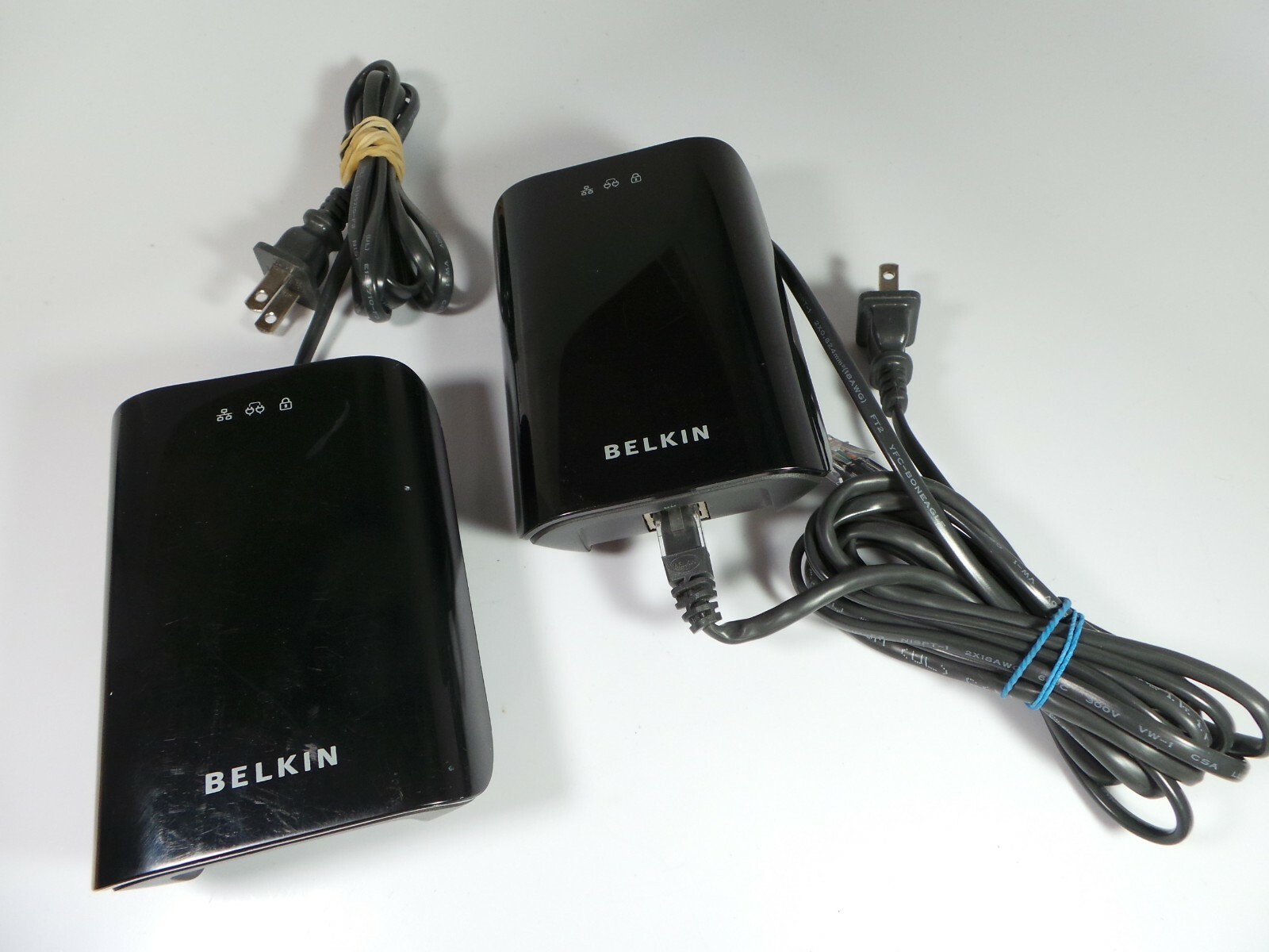BELKIN F5D4074-S v1 200mb Powerline HD Network Ethernet Adapters - 2
