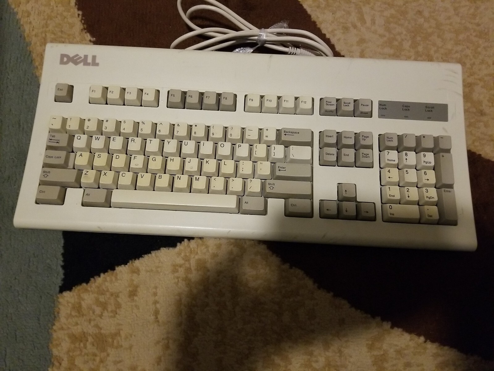 Dell GYUM95SK VINTAGE  Mechanical PS/2 Keyboard AT101 Works Great