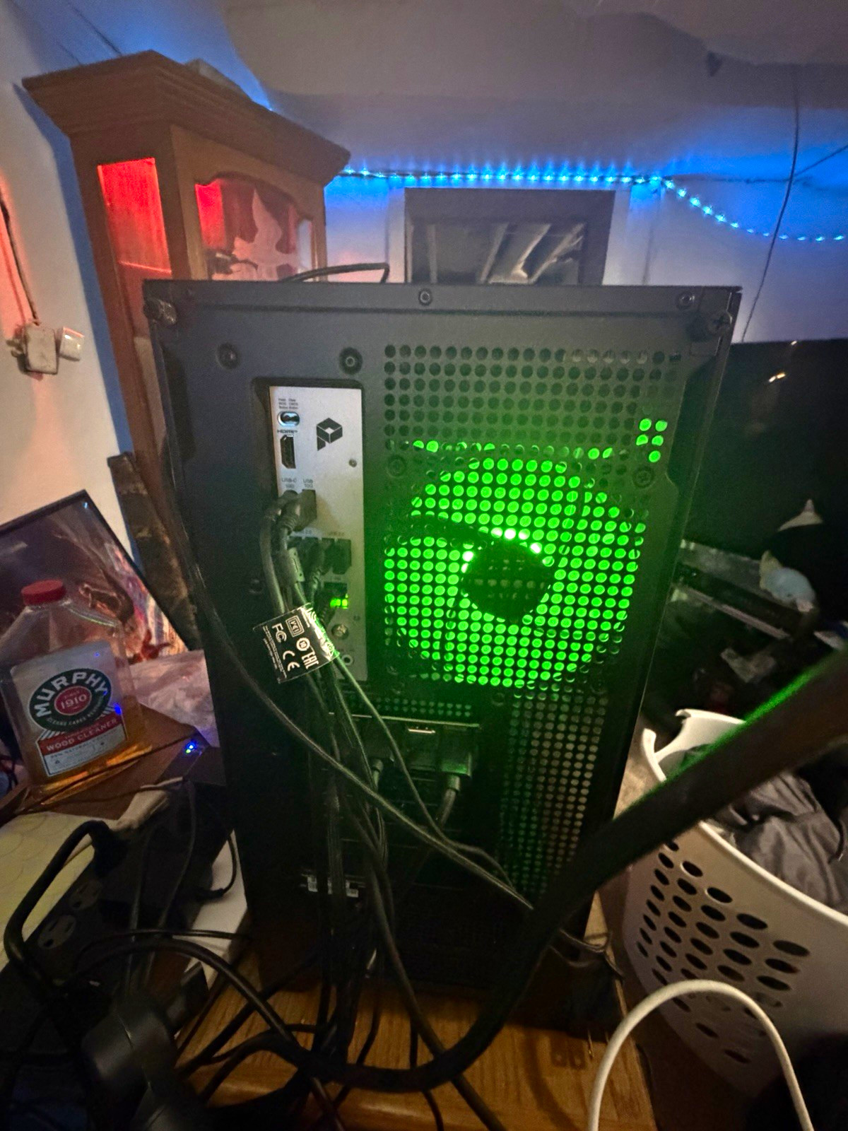 MSI Aegis ZS2 Gaming Desktop Ryzen 9 9900X RTX 5080 32GB 2TB SSD W11