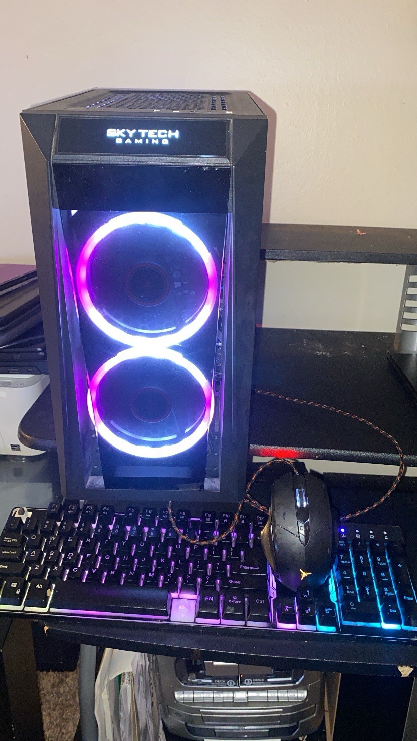 Skytech Gaming PC Pre-owned no problems , mouse and keyboard