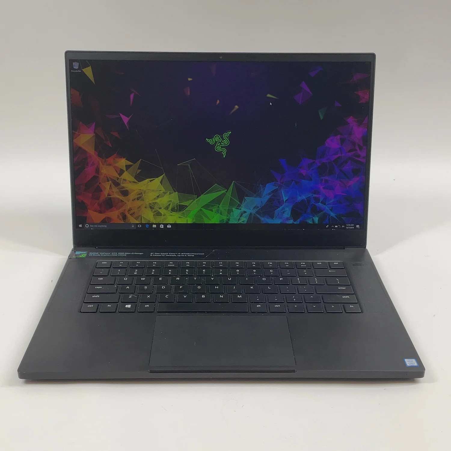 Razer Blade 15 RZ09-02385 15.6" i7-8750H 16GB RAM 512GB SSD GeForce GTX 1060