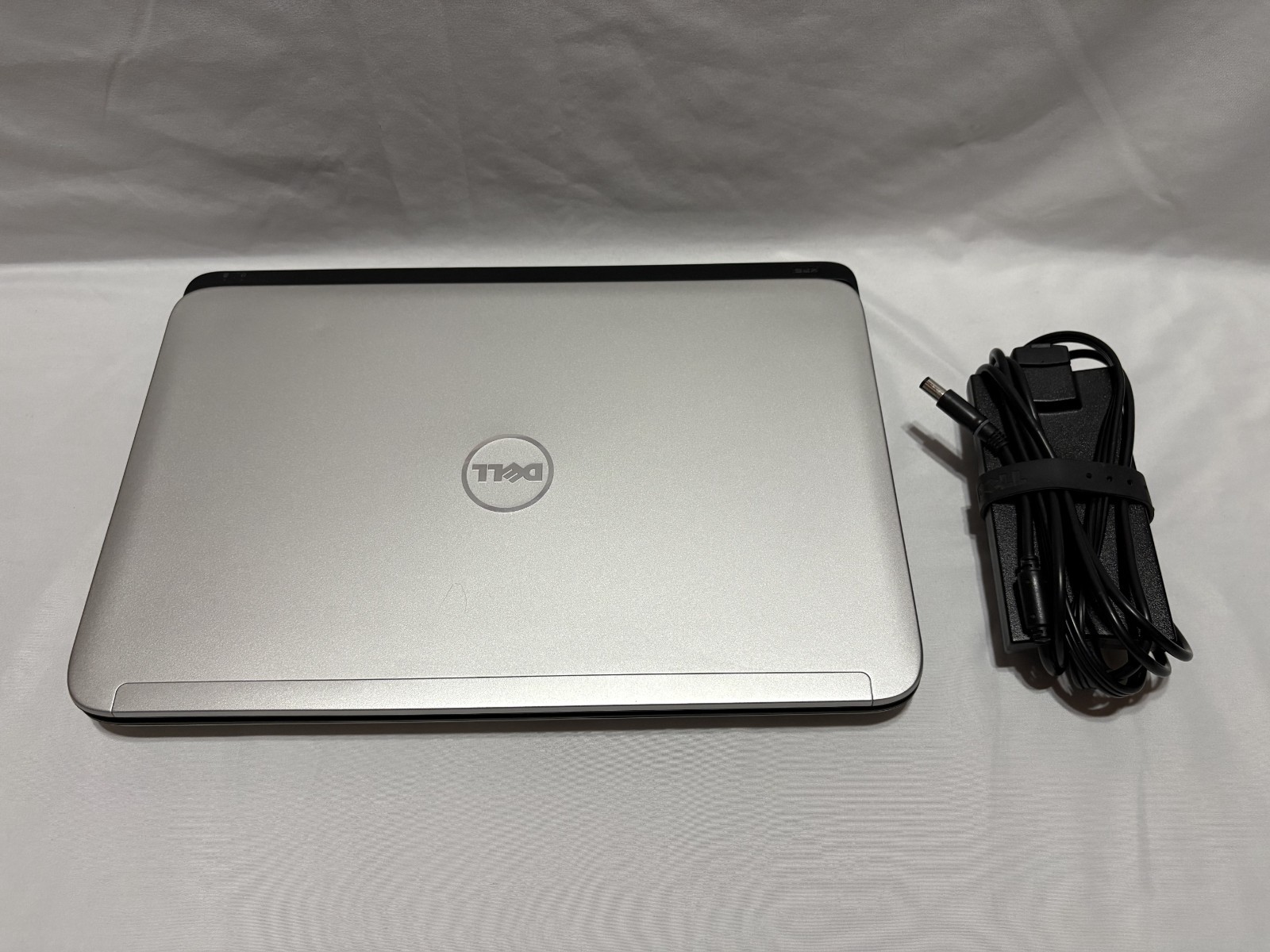 Dell Laptop XPS L501X with Power Supply - No HDD. Weak Battery. Working.