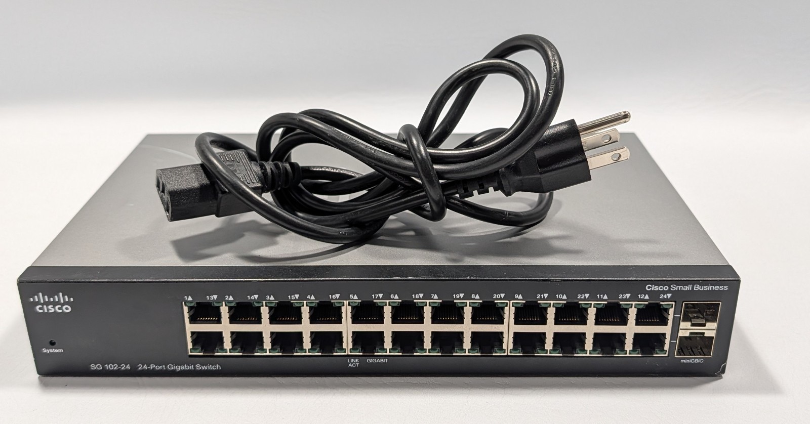 Cisco Small Business SG102-24 24-Port Gigabit Ethernet Switch w/ Power Cord