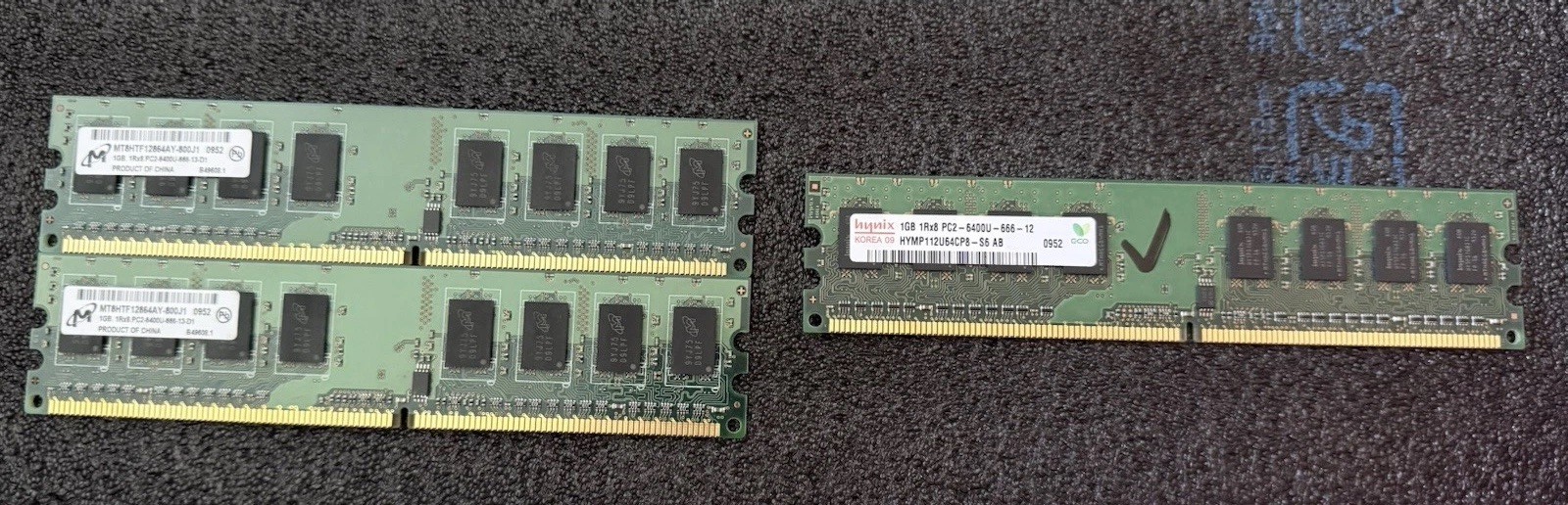 1 Hynix & 2 Micron 1GB 1Rx8 PC-2-6400U-666 Memory Sticks (3 total) 