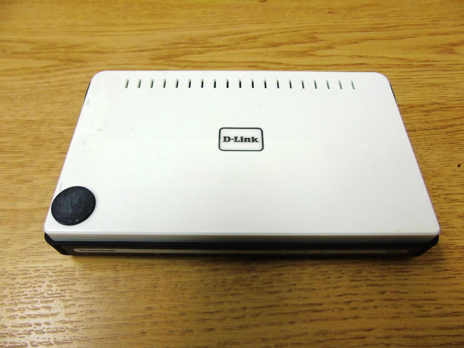 D-Link DIR-655 300-Mbps 4-port Wireless Router - (No Adapter, No Antenna)