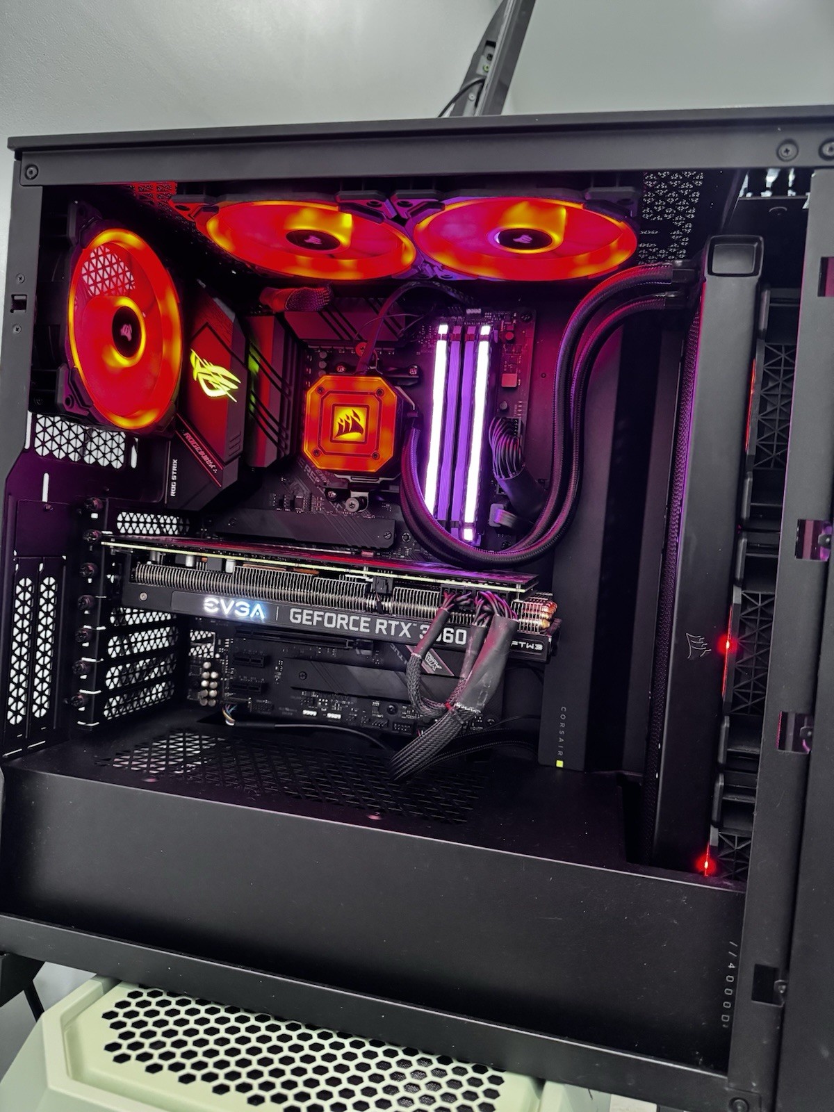 EVGA GeForce RTX 3060TI Gaming Desktop, Corsair RGB Lighting, Liquid Cooling