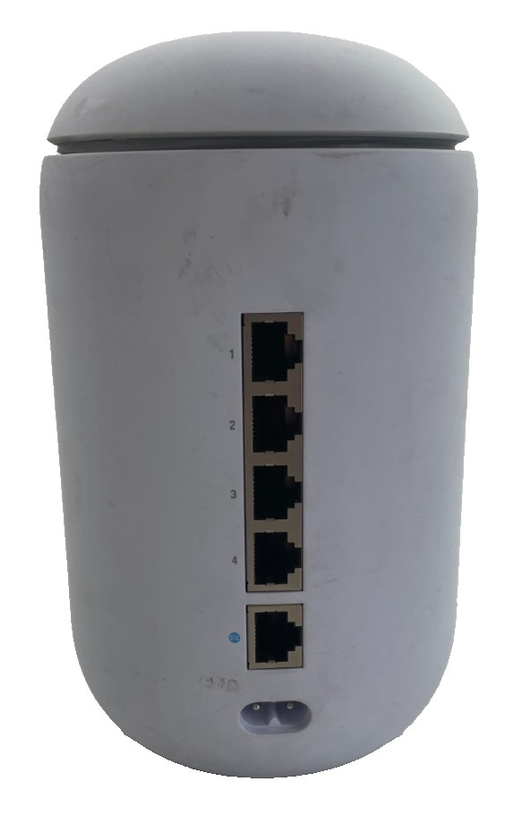 Ubiquiti UniFi Dream Machine Wireless WiFi Network Router UDM-US 4-Port 802.11ac