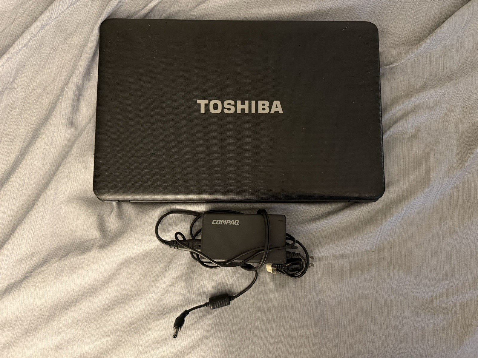 Toshiba Satellite C655-S5540 - 15.6in 600GB HDD 4GB RAM Windows 10 Laptop *READ*