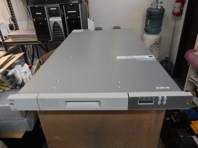 IBM NEC 45E2686 3572-S4H 45E3769 TS2900 Ultrium LTO-4 HH SAS 9Slot Autoloader