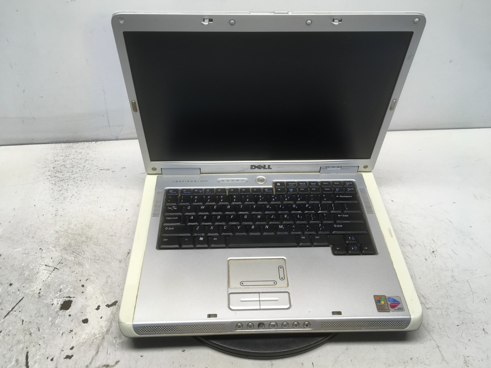 Dell Inspiron 6000 Intel Pentium M 06D8 600MHz 2 GB NO HDD No Batt