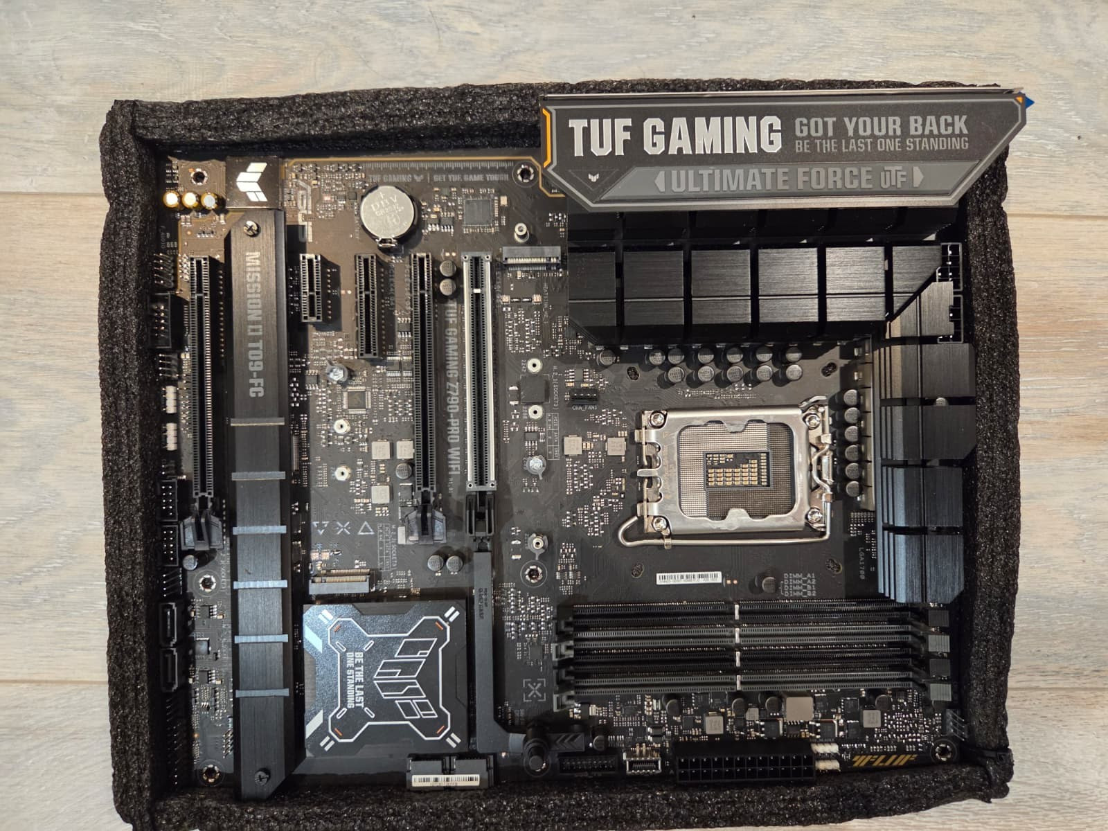 ASUS TUF Gaming Z790-PRO WiFi ATX LGA 1700 DDR5 Intel Motherboard