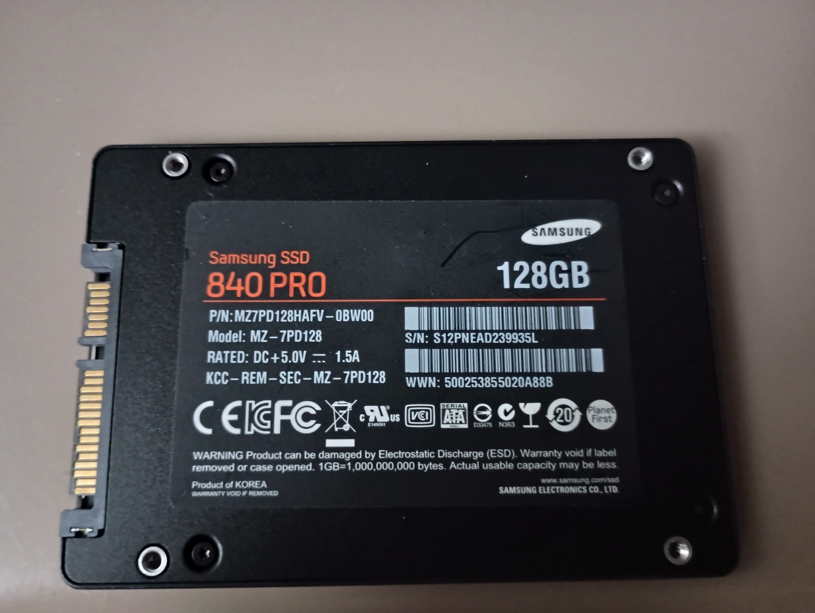 Samsung SSD 840 PRO 128GB SATA 6Gb/s 2.5" Solid State Drive MZ-7PD128