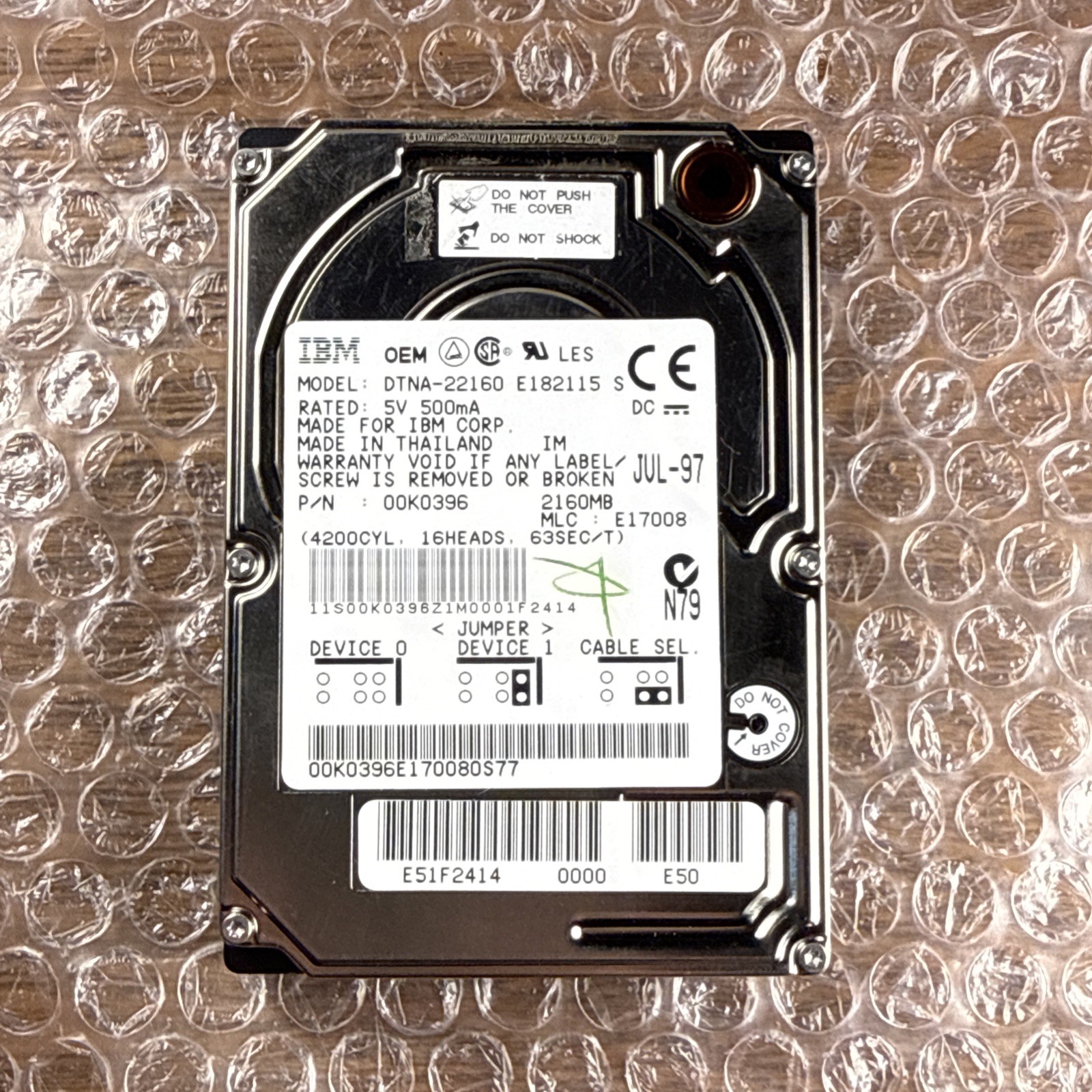 2.5 Hard Disk Drive IBM DTNA-22160 E182115 00K0396 2160MB Vintage Tested