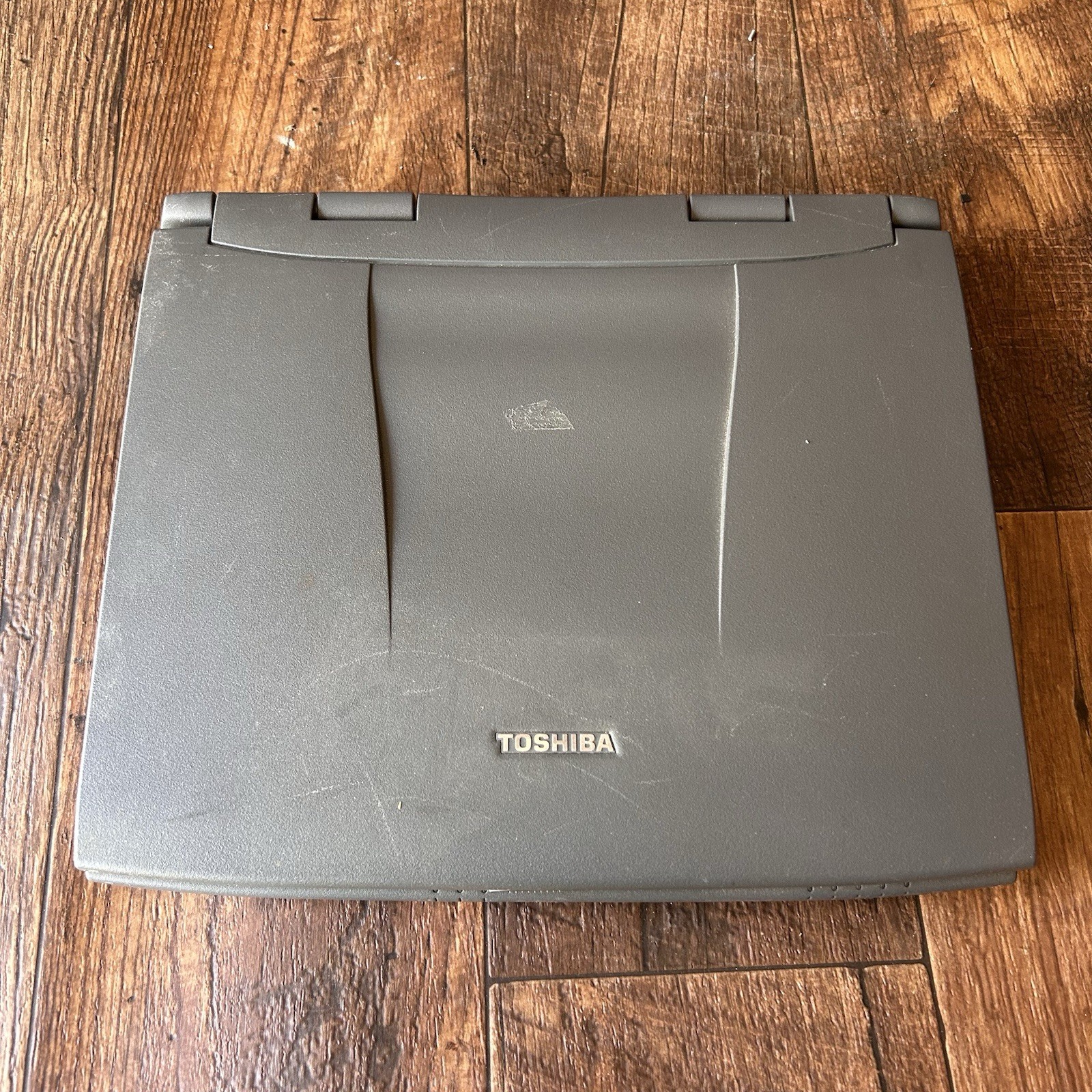 Toshiba Satellite 1555CDS Vintage Laptop For Parts Untested