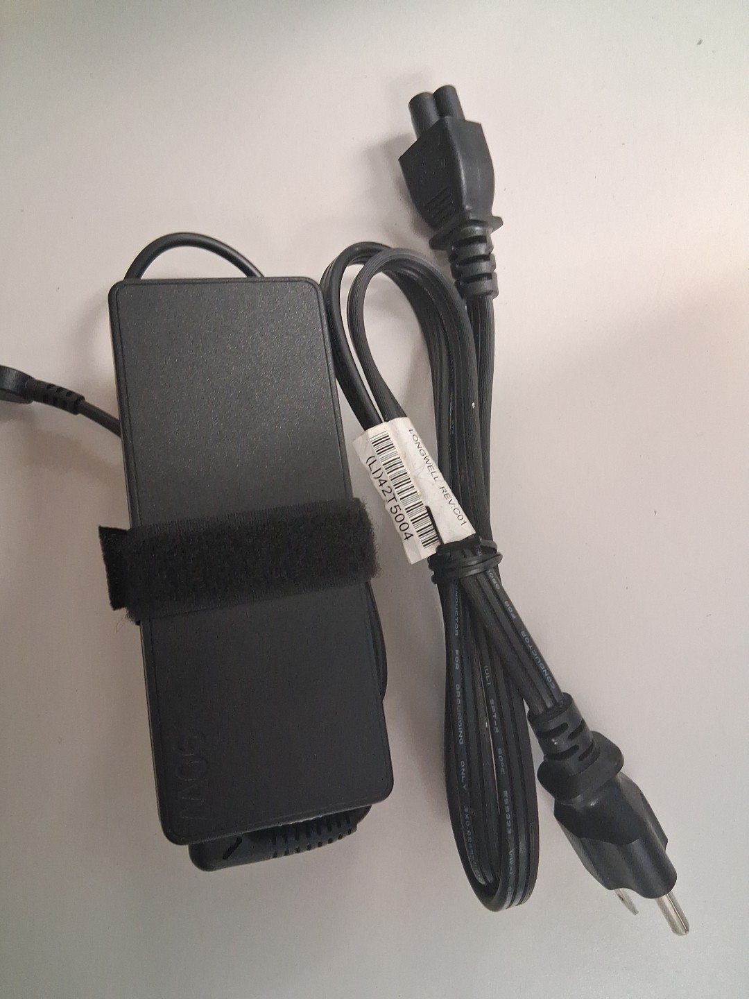 Genuine Lenovo AC Adapter 4.5A 90W Square Tip ADP-90XD B