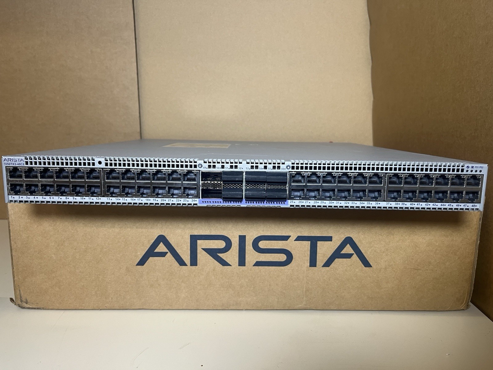 Arista DCS-7050TX3-48C8-R   48x 10G-T & 8x QSFP100 Network Switch 7050X3 Series