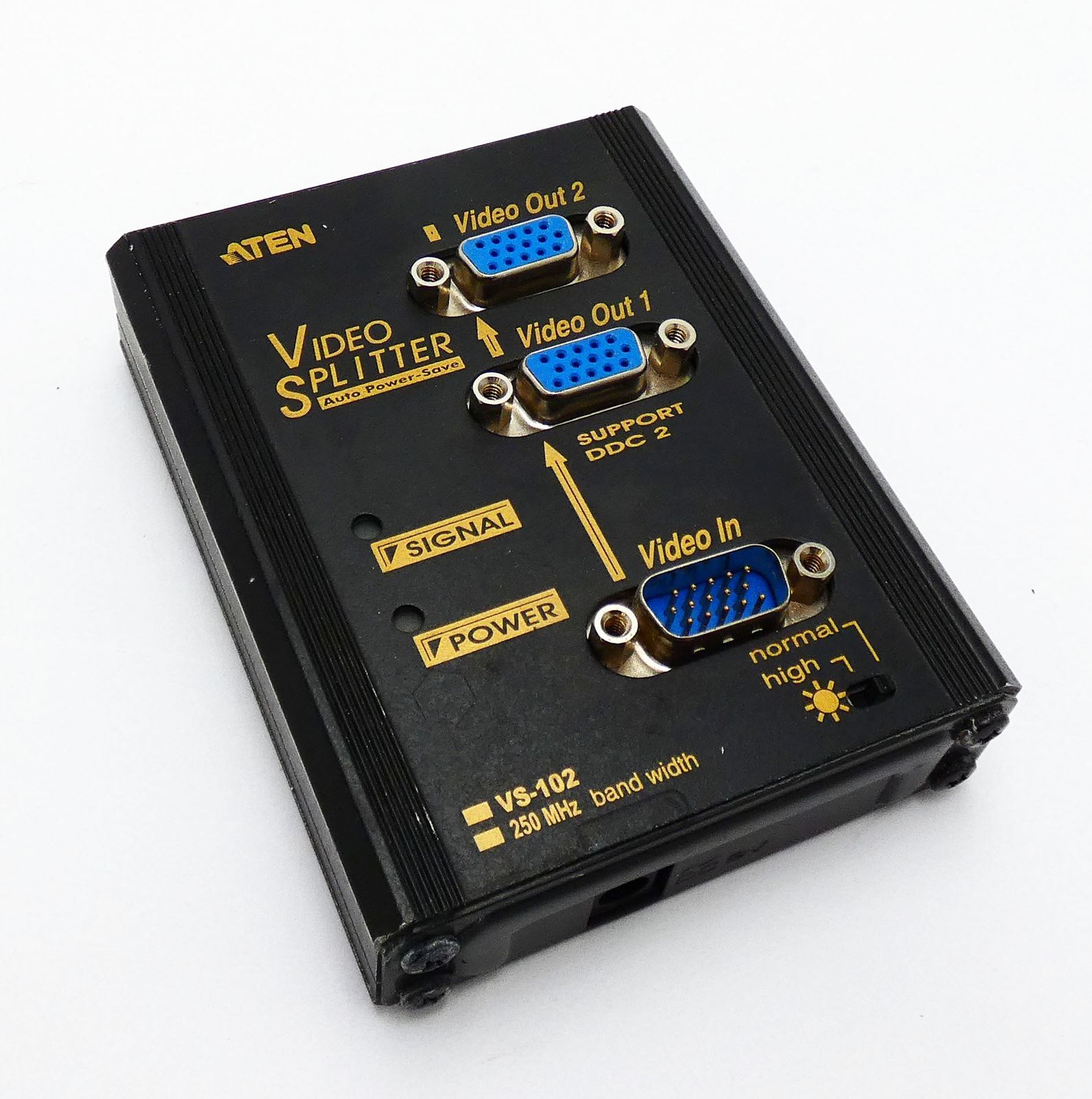 ATEN VS-102 TW 152473 US6119148 2-Port Video Splitter / Graphics Splitter -used-