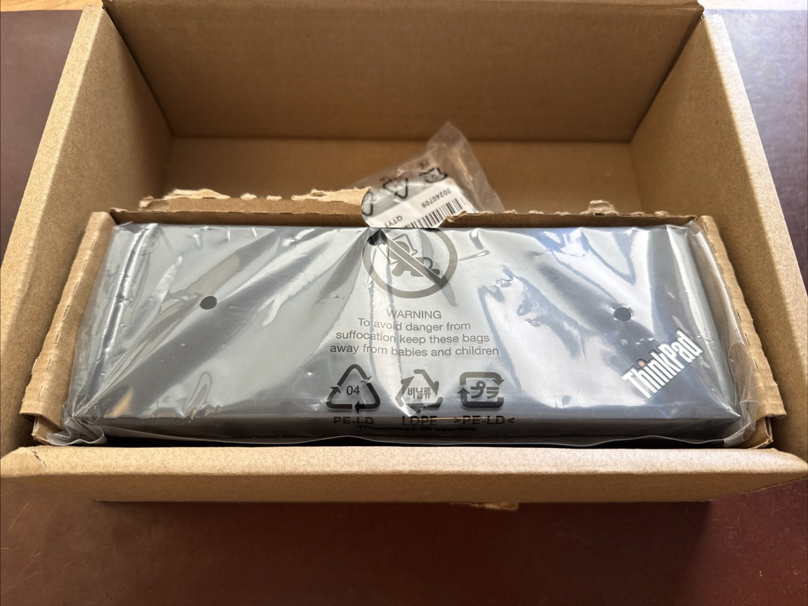 New Lenovo ThinkPad Thunderbolt 4 WorkStation Dock - 40B00300US - OPEN