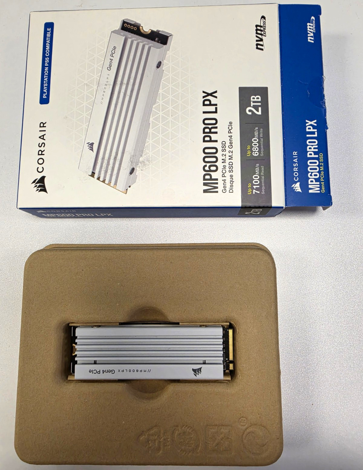 Corsair MP600 PRO LPX 2TB Gen4 NVMe PCIe M.2 SSD Heatsink PS5 White