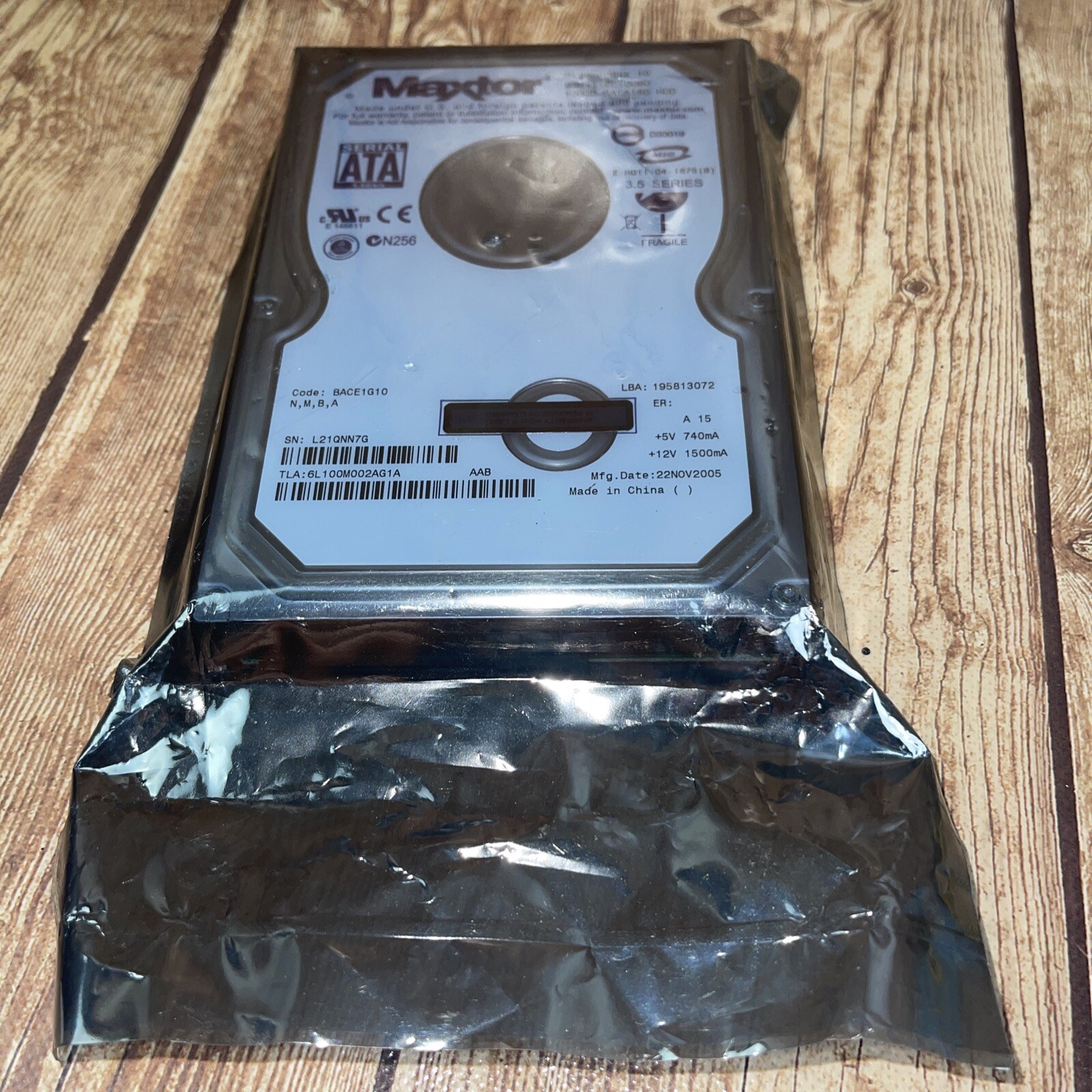 Maxtor Diamondmax 10 100GB SATA 6L100MO SATA Hard Drive