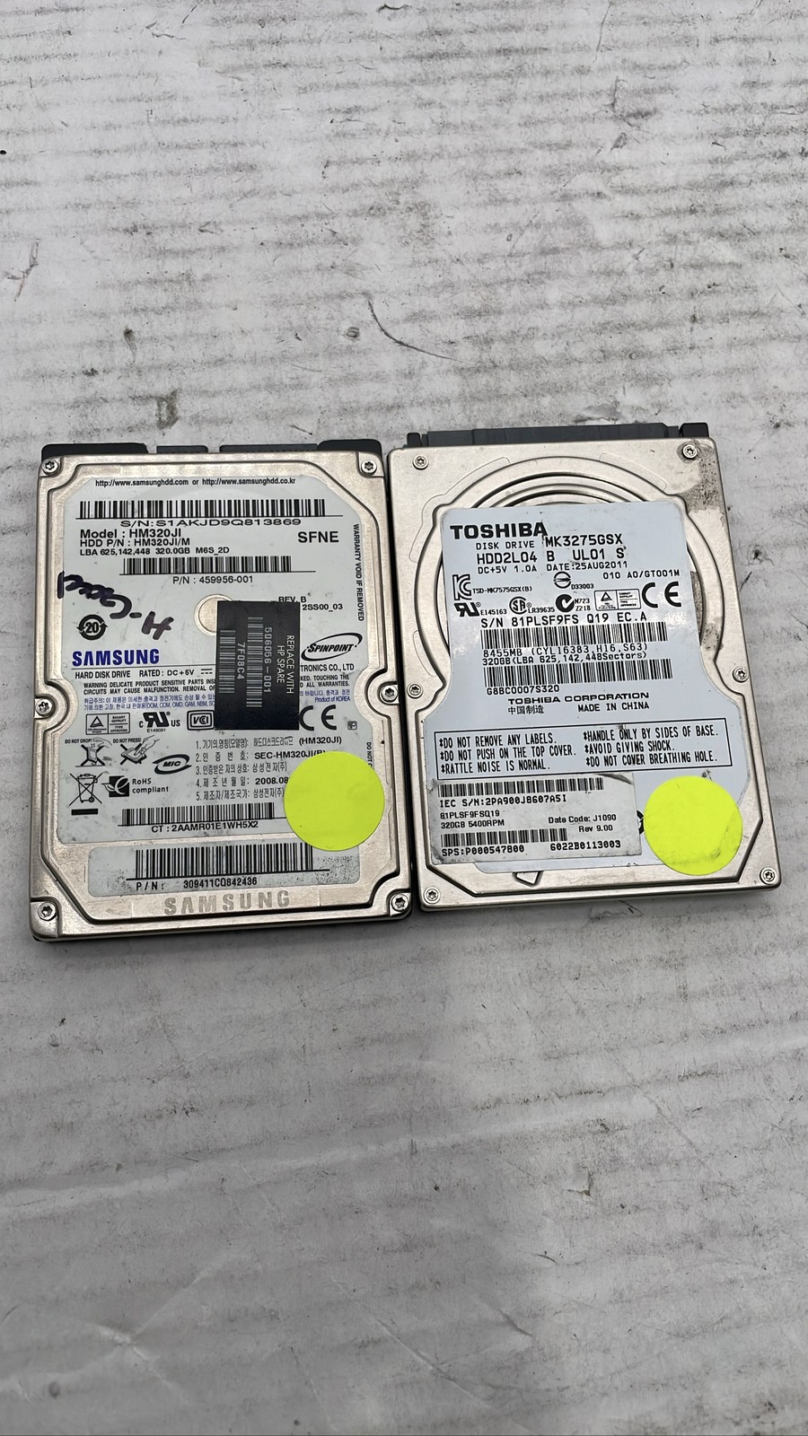 Samsung HM320JI & Toshiba MK3275GSX 5400RPM 320GB 2.5 SATA HDD Lot Of 2