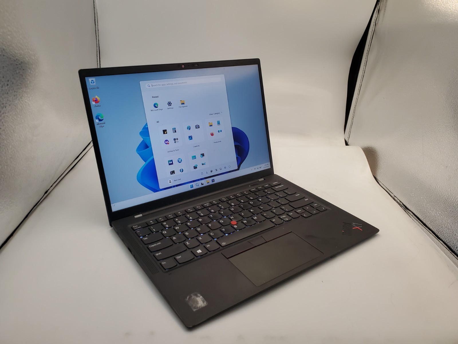 Lenovo ThinkPad X1 Carbon Gen 9 Laptop Intel Core i5-11th Gen 16GB 512GB SSD