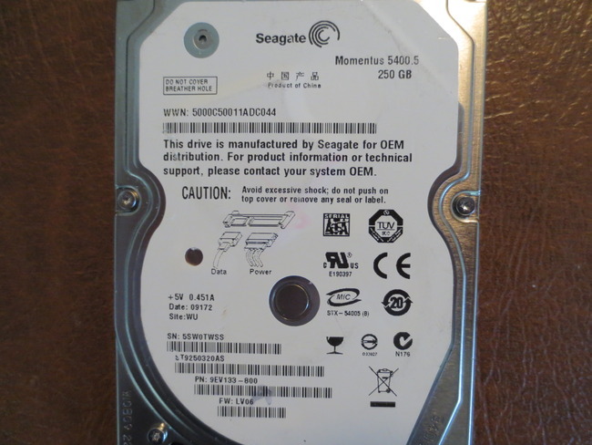 Seagate ST9250320AS 9EV133-800 FW:LV06 WU 250gb 2.5" Sata Hard Drive