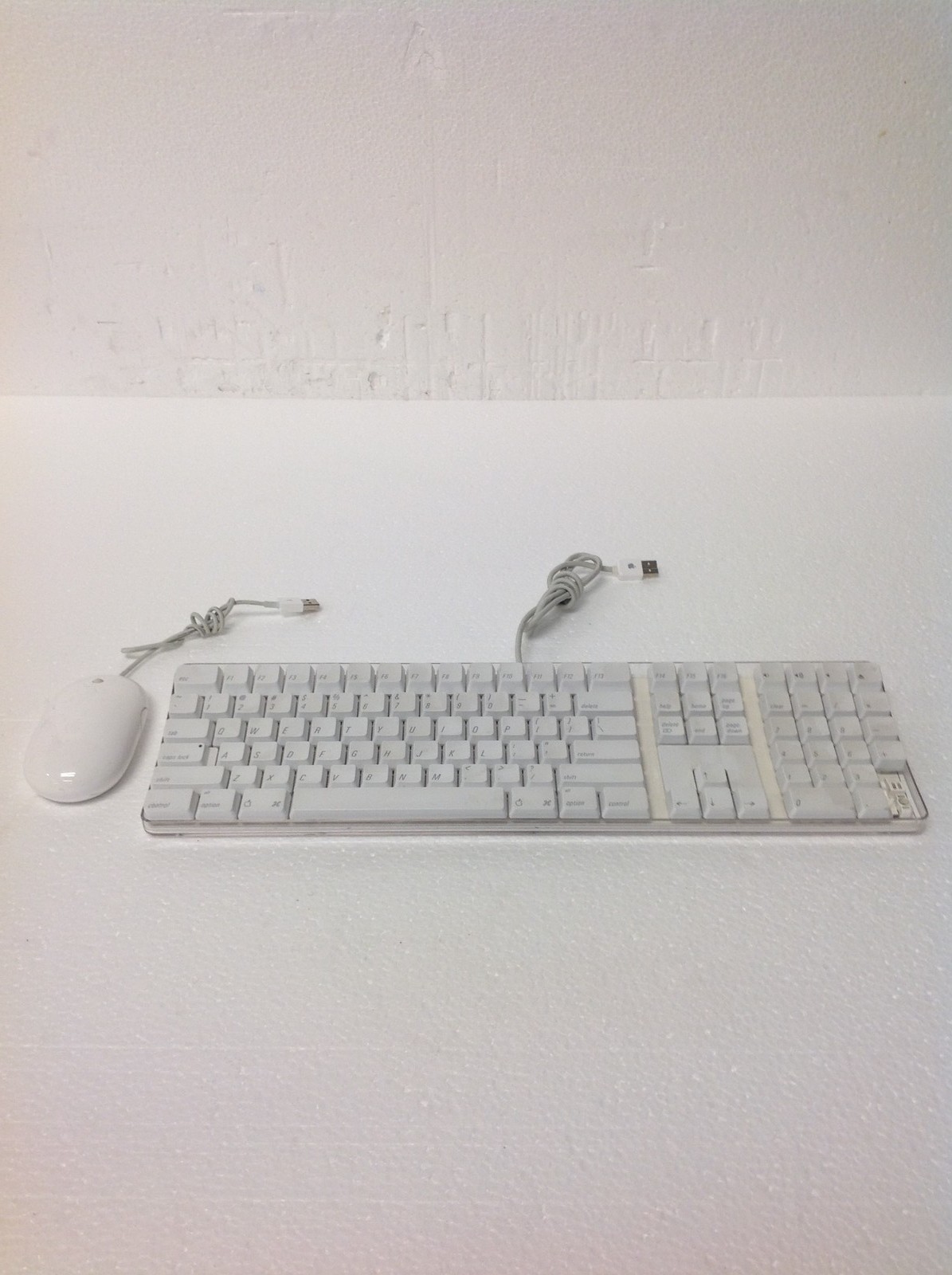 Set Of Apple A1048 USB Wired Keyboard & A1152 Wired Mouse, WORKING 