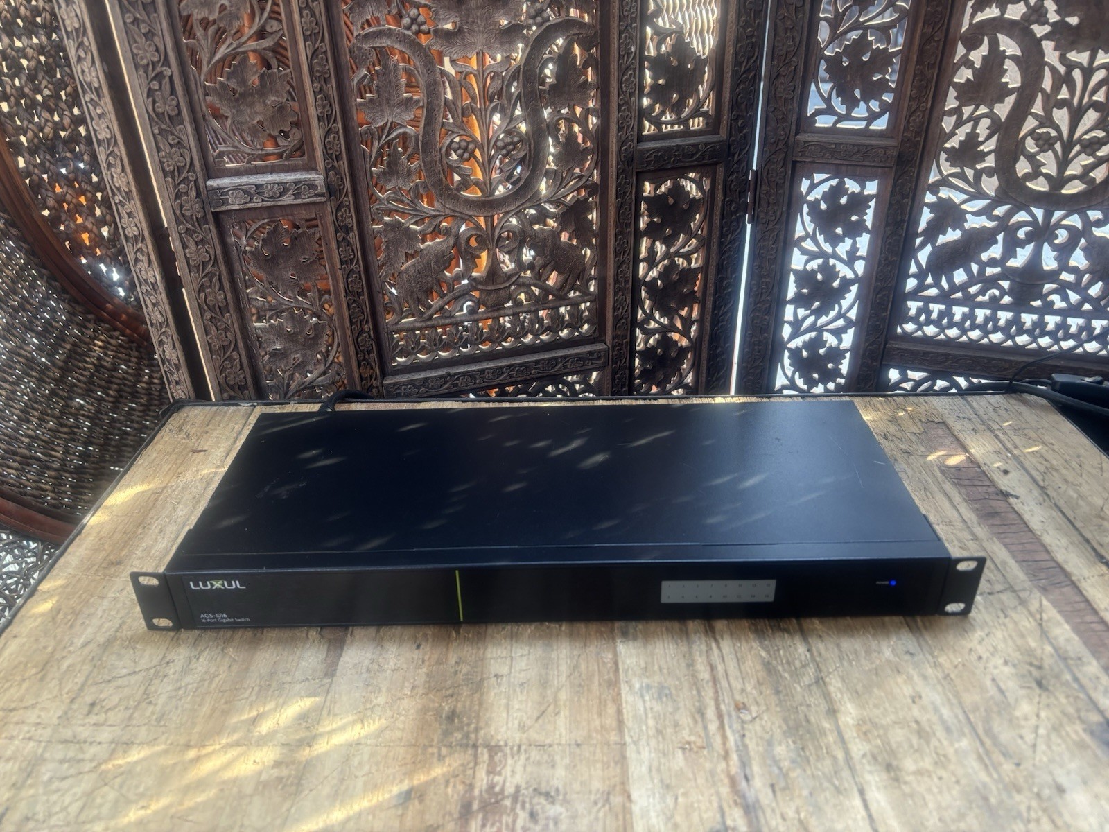 Luxul AGS-1016 AV Series 24-Port Gigabit Network Switch Rack Mount w/ Power Cord