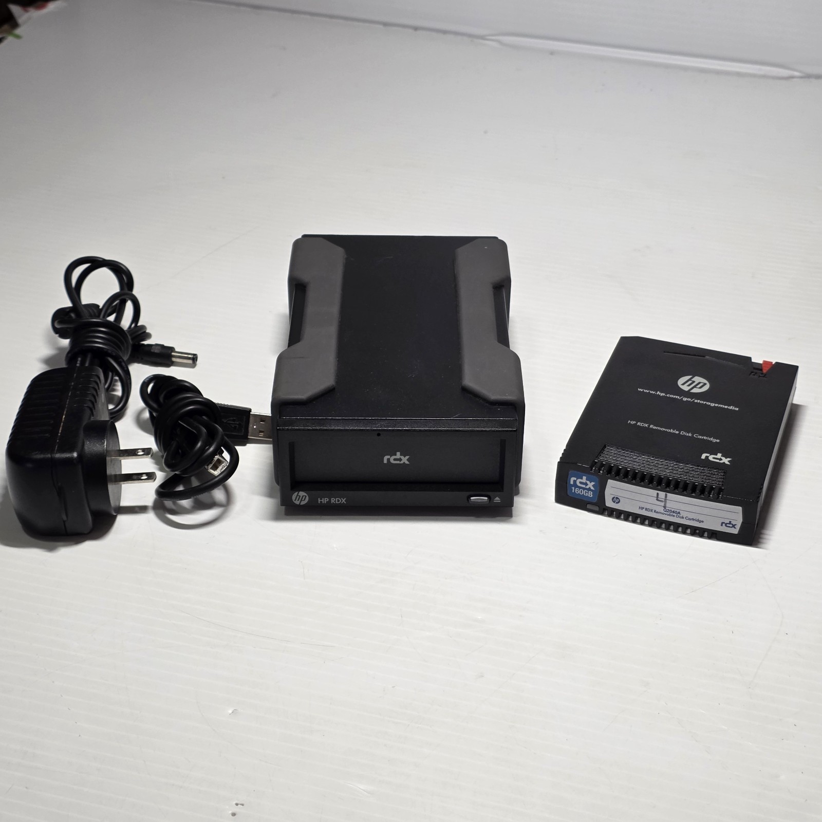 HP RDX 1000e External Removable Disk Backup System with one 160 GB Cartridge
