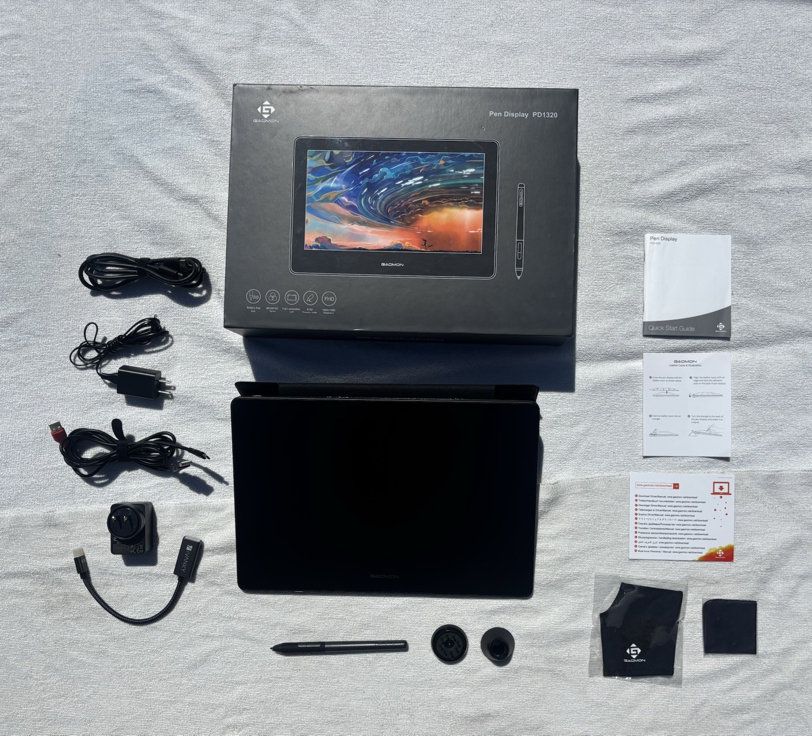 GAOMON PD1320 Wired Pen Display Graphics Drawing Tablet with Accessories