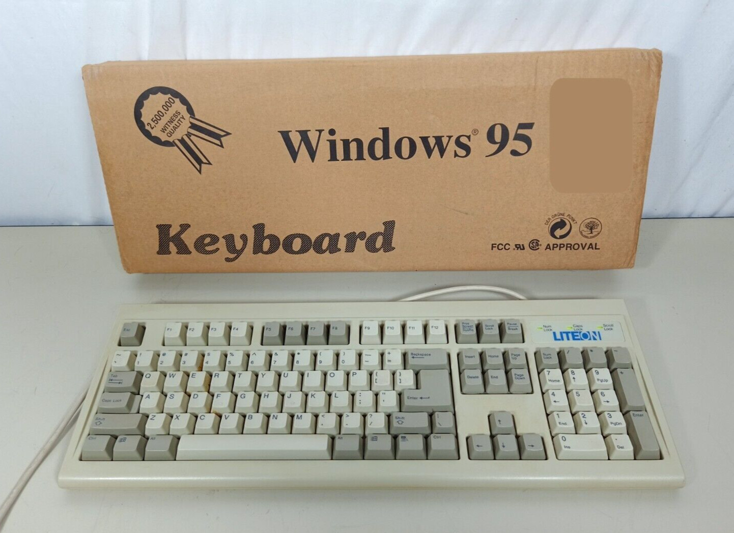 Vintage Lite-On Keyboard 5 Pin DIN SK-1100CW GYUR26SK Wired Membrane w/Box