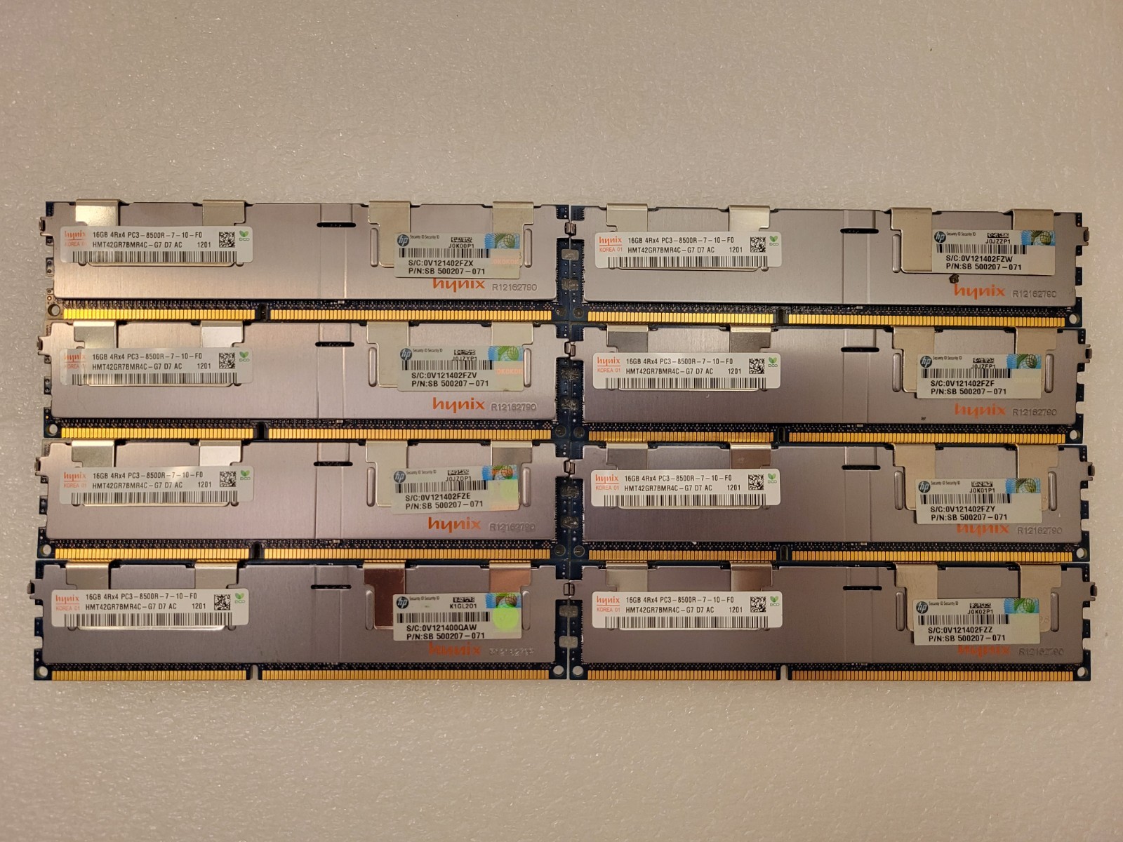 (LOT OF 8) Hynix 16GB 4Rx4 PC3-8500R DDR3 1066MHz RDIMM Server Memory