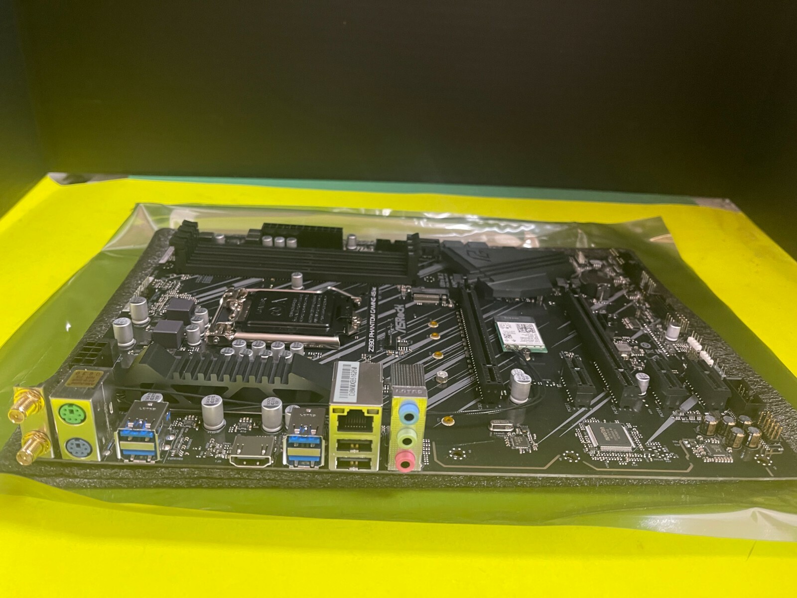 ASRock Z390 Phantom Gaming 4S/AC WiFi Motherboard Socket 1151 Intel 8TH 9TH Gen