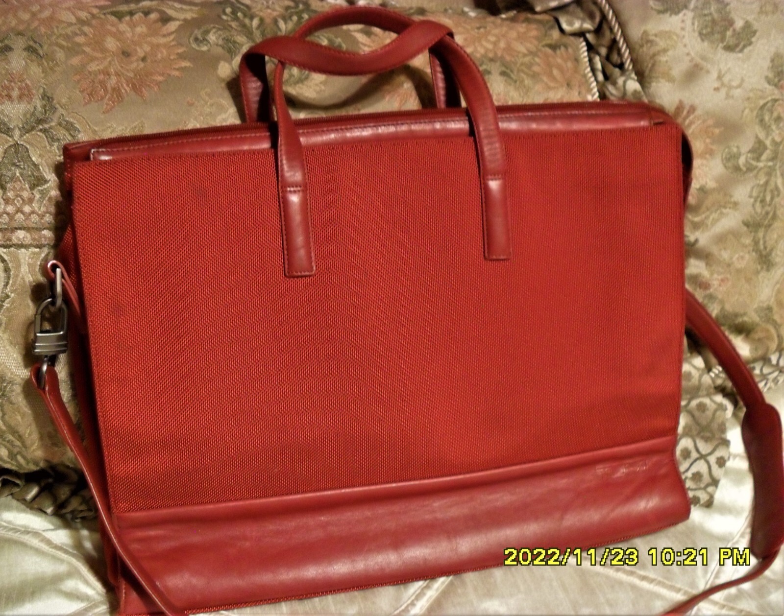 TUMI RED CANVAS LEATHER TRIM LAPATOP BAG CROSSBODY BAG CARRY ONN TRAVEL BAG