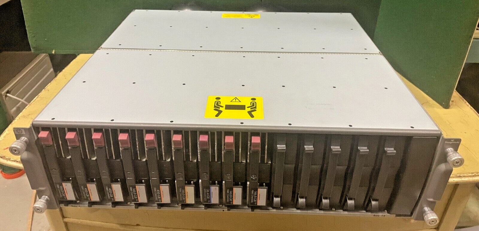 HP/Hewlett Packard AD542B StorageWorks 14-Bay Hard Drive Rack