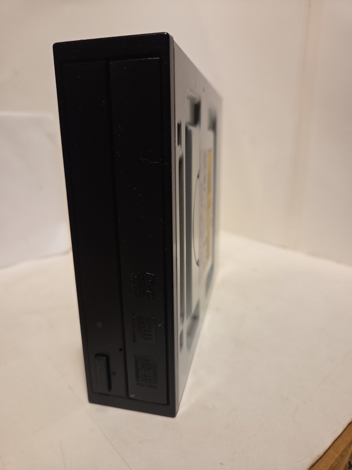 Toshiba Samsung SH-216CB/DEBHF SATA 16X DVD±RW DL CD-RW 5.25" DVD Writer