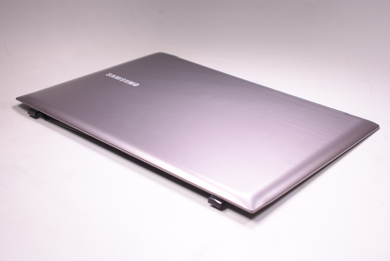 BA75-03205C Samsung Lcd Back Cover NP-QX411-A01UB